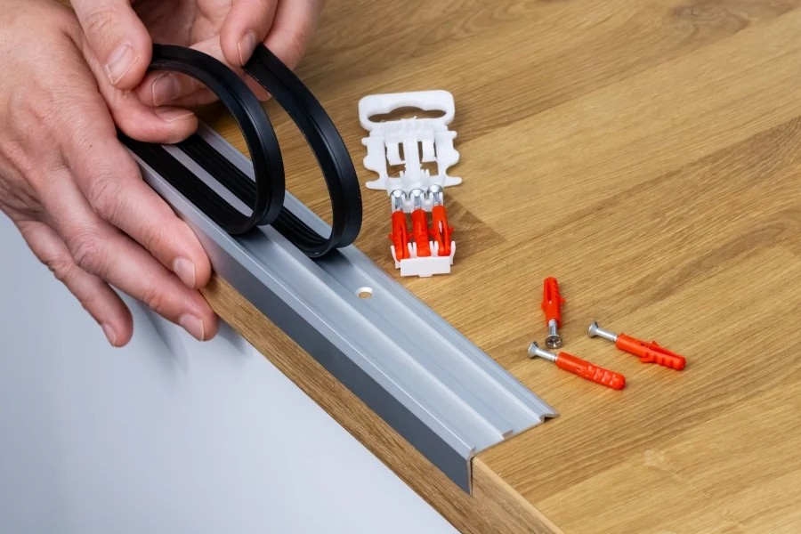 Anodised Aluminium Stair Nosing with Anti-Slip Rubber Insert – 35mm x 19mm