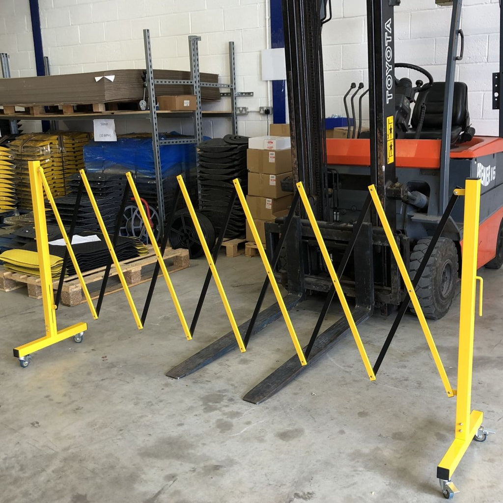 3.4m Expandable High-Visibility Safety Barrier – Mobile & Compact