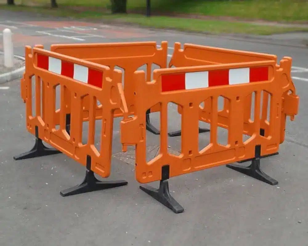 Firmus 2m Safety Barrier for Walkways and Work Zones – Chapter 8