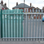 Green 110gsm HDPE Windbreak & Shade Netting – 40% Knitted, 50% Shade with Eyelets for Outdoor Protection