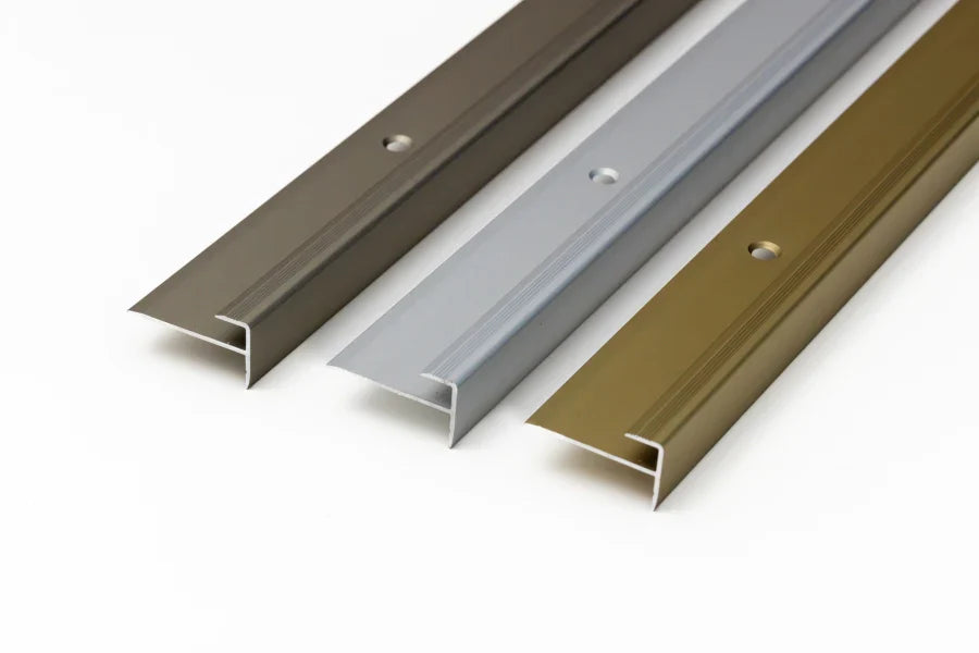 LVT Stair Outer Corner Profile – 3mm Aluminium Trim, 900mm in Silver, Gold, Champagne